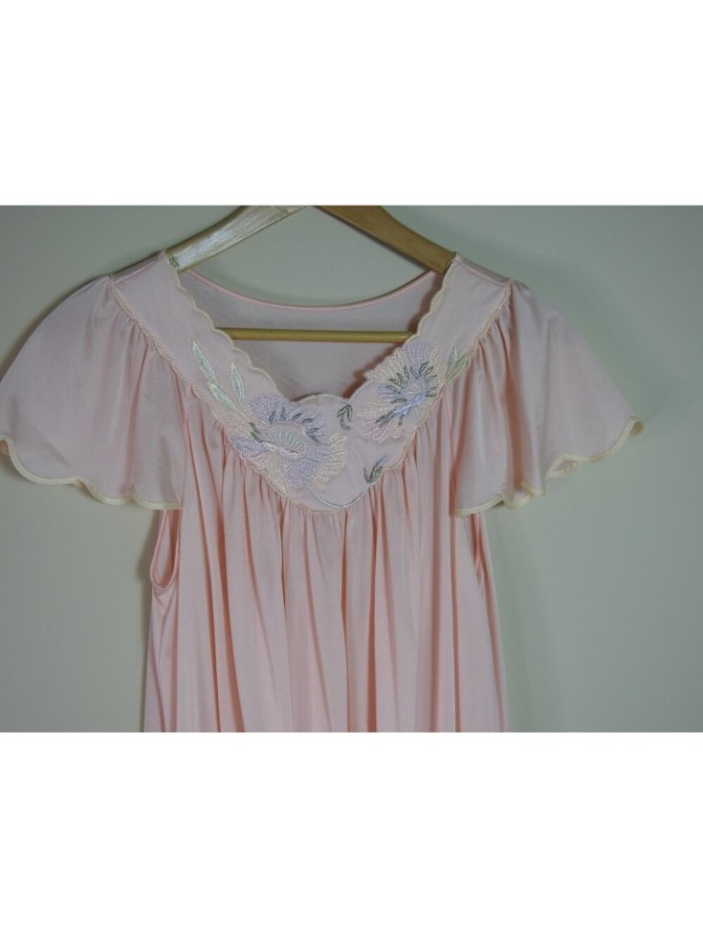 Vintage Shadowline Pink Embroidered Flutter Sleeve Nightgown Med USA Made Soft - Picture 12 of 13